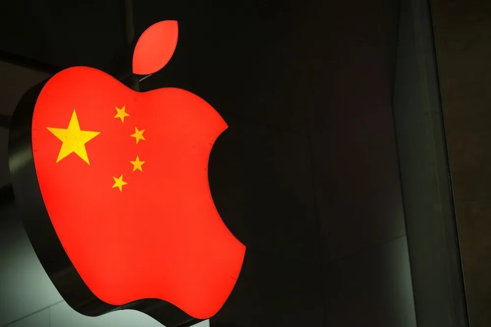 Apple Shares Slide After China Ban Iphone